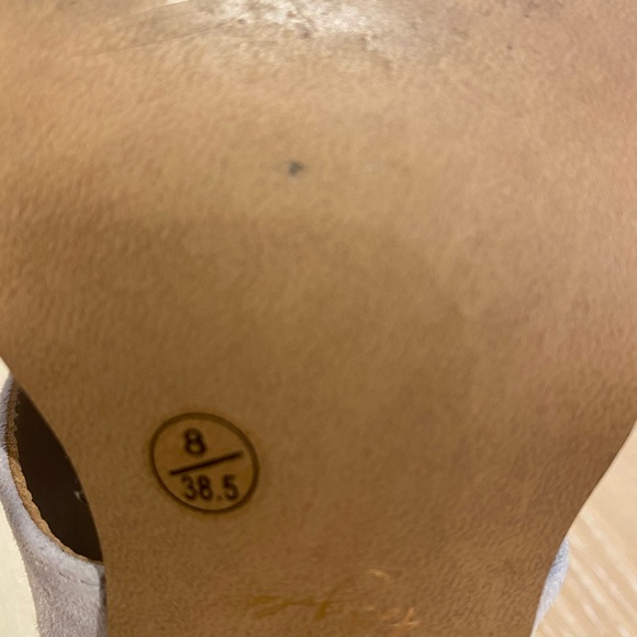 Beige Suede 42 Gold heels in size 8 - Picture 6 of 6